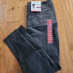 Seven7 jeans NWT